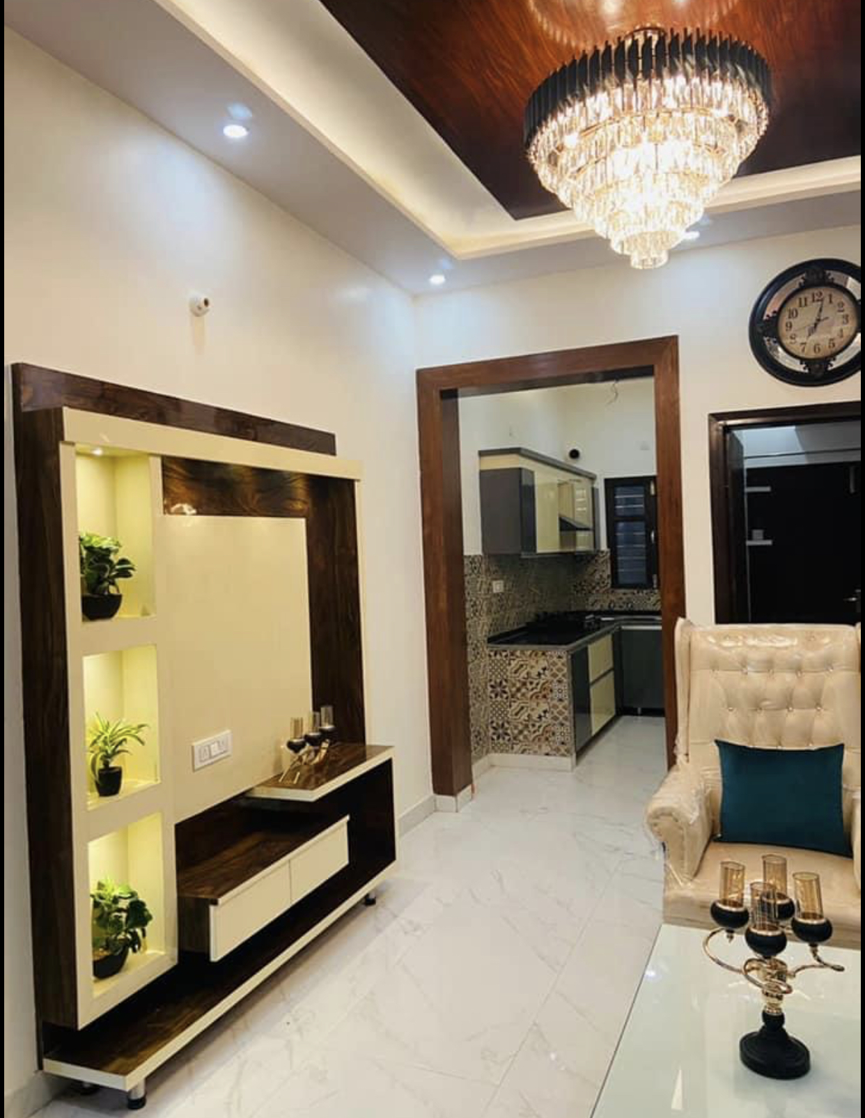 •  2 BHK fully Furnished  flat with store (Gated Society,) 
